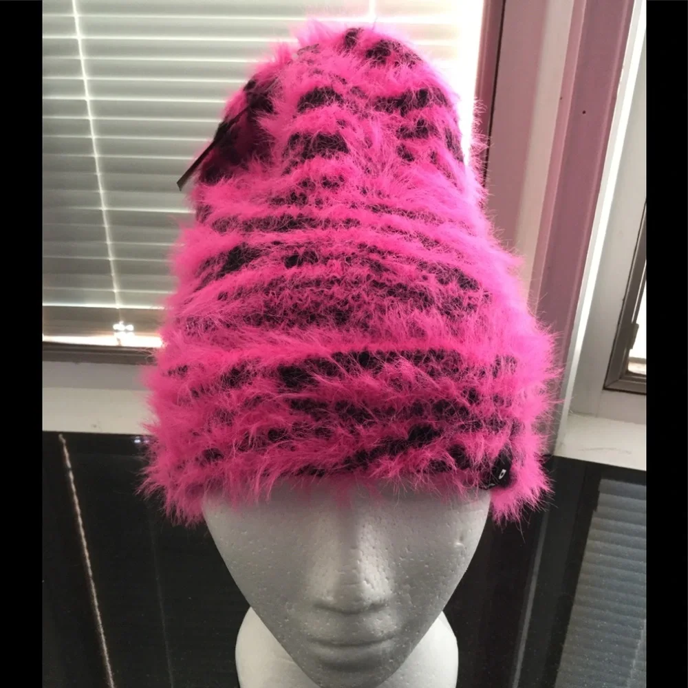DKNY Hat Women’s Leopard Pink & Black Winter Donna Karan New York Beanie New